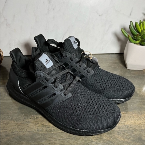 adidas UltraBOOST 1.0 DNA Triple Black - Picture 7 of 9